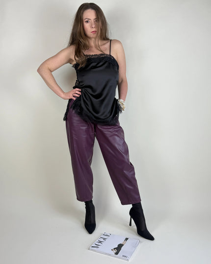 SATYNOWY TOP LAURA CZARNY - BLUMANIA