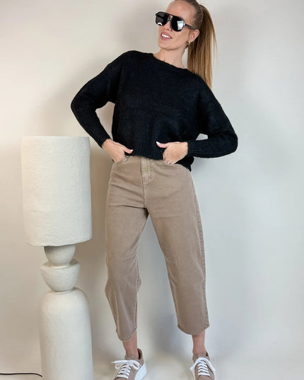 SWETER MUSSY CZARNY - BLUMANIA