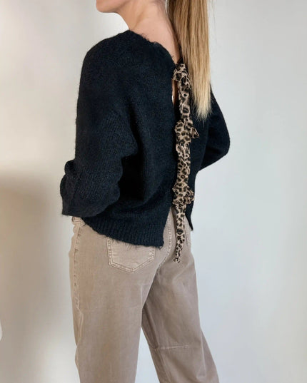 SWETER MUSSY CZARNY - BLUMANIA