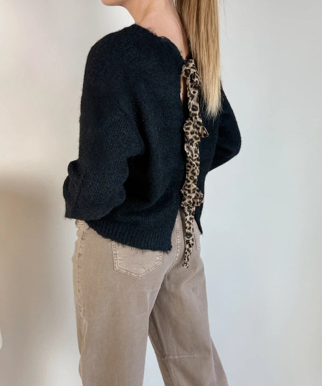 SWETER MUSSY CZARNY - BLUMANIA